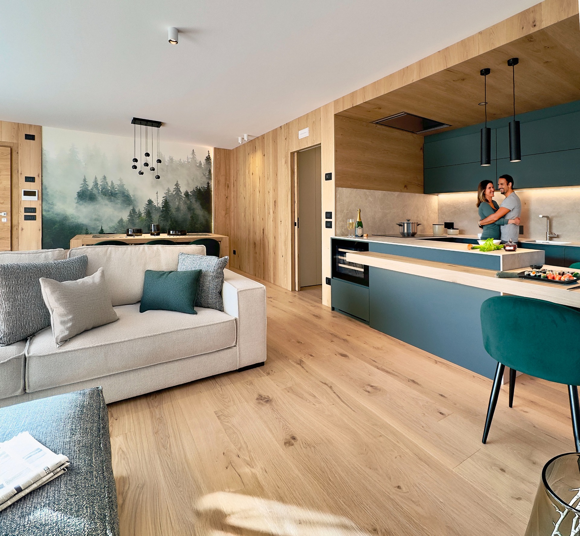 Vista living verso la cucina con isola